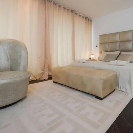 Dubrovnik Room *