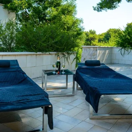 Luxury Villa Dubrovnik With Pool By The Beach Apartment *