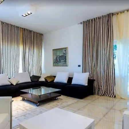 Luxury Villa Dubrovnik With Pool By The Beach Apartment