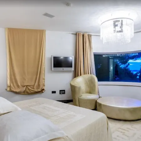 Dubrovnik Room