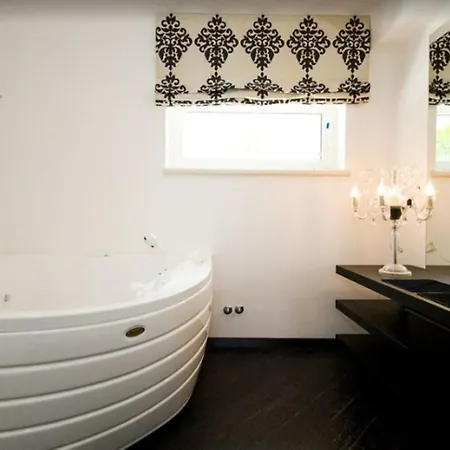 Dubrovnik Room